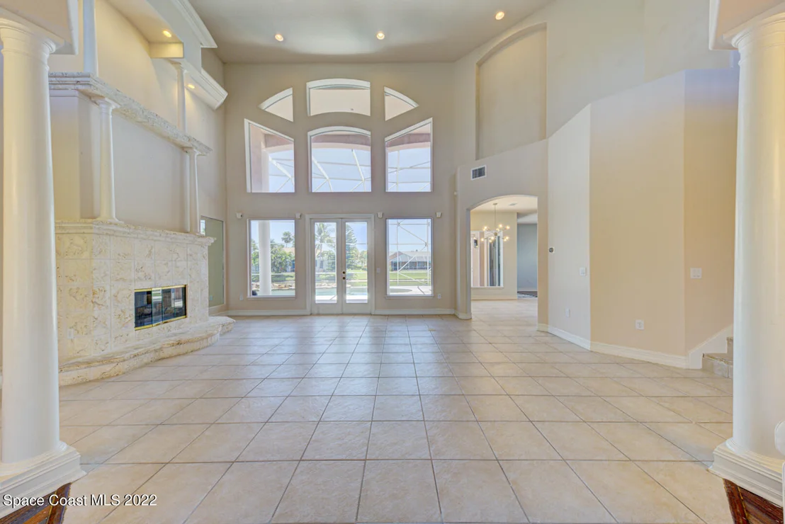 Photo of 334 Island Drive