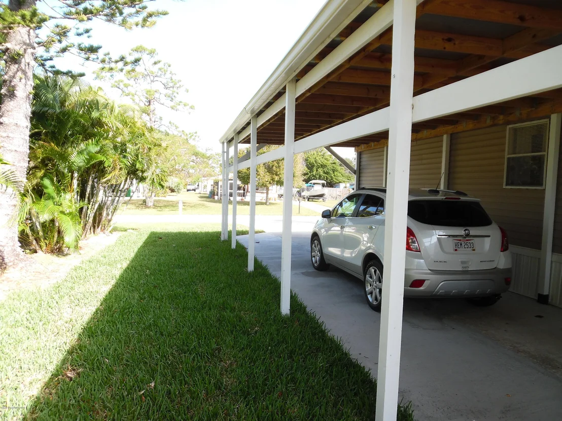 Photo of 327 Pineapple Street