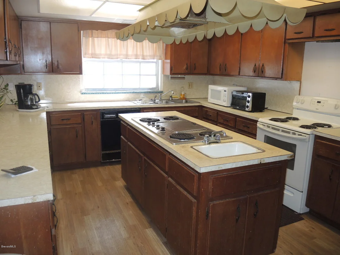 Photo of 6 Shore View Circle