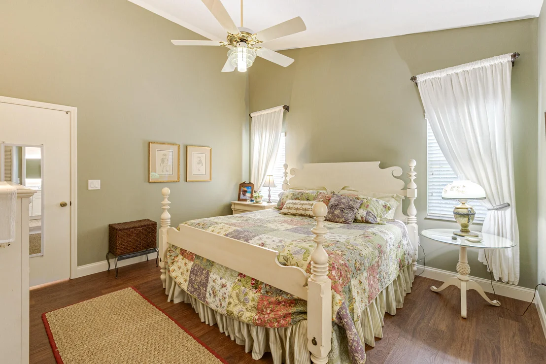 Photo of 945 S Fork Circle