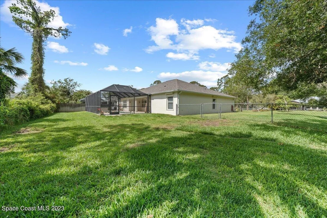 Photo of 704 La Veta Drive