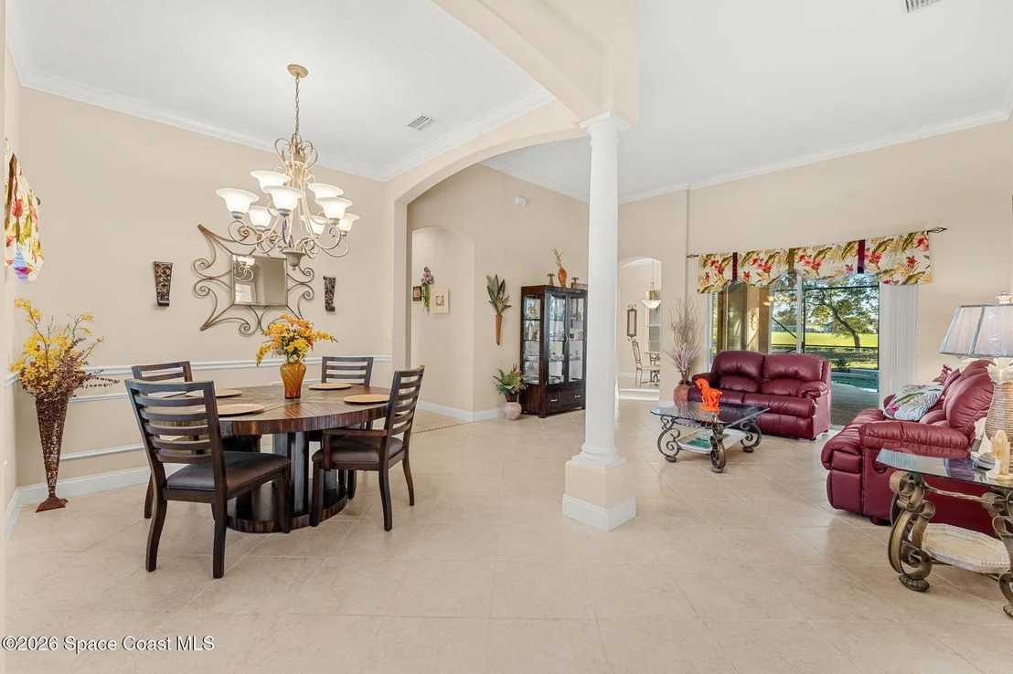 Photo of 1811 Admiralty Boulevard
