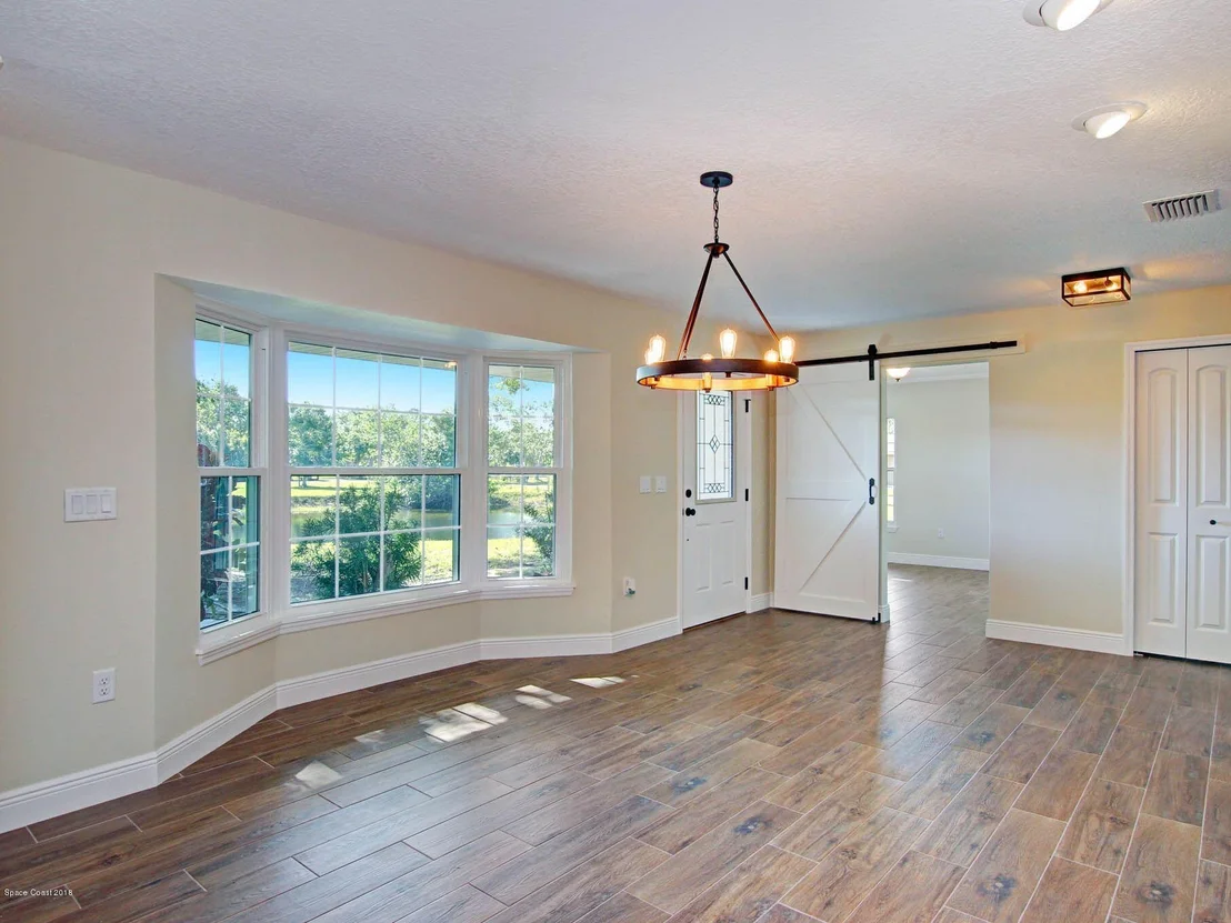 Photo of 4380 Country Road