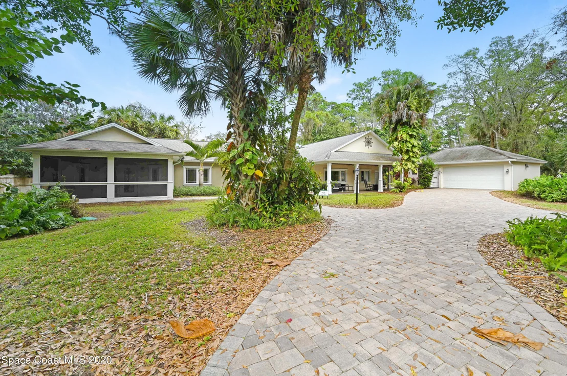 Photo of 6420 South Drive