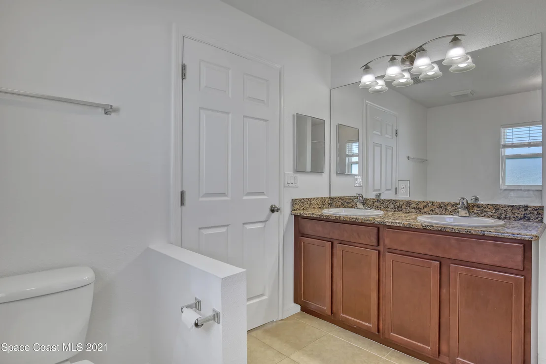 Photo of 1290 Corbett Lane