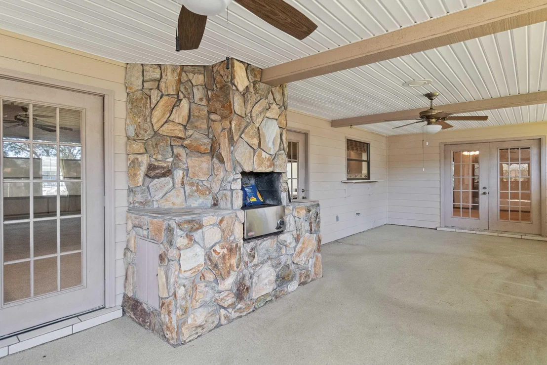 Photo of 741 Montclair Road NE