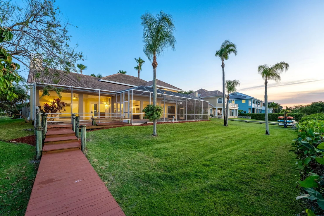 Photo of 268 Lanternback Island Drive