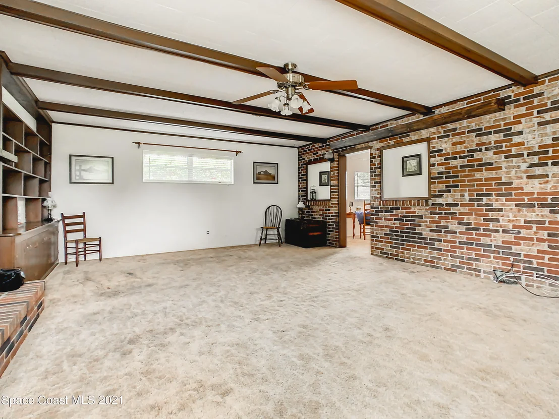 Photo of 940 Forest Road