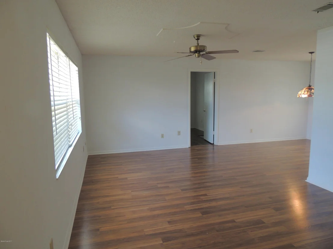 Photo of 2545 Corbusier Drive