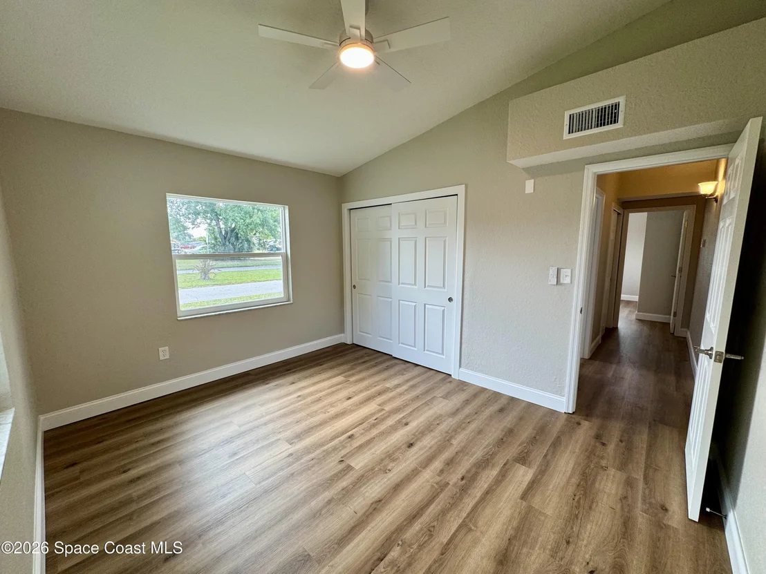 Photo of 2252 Laden Road