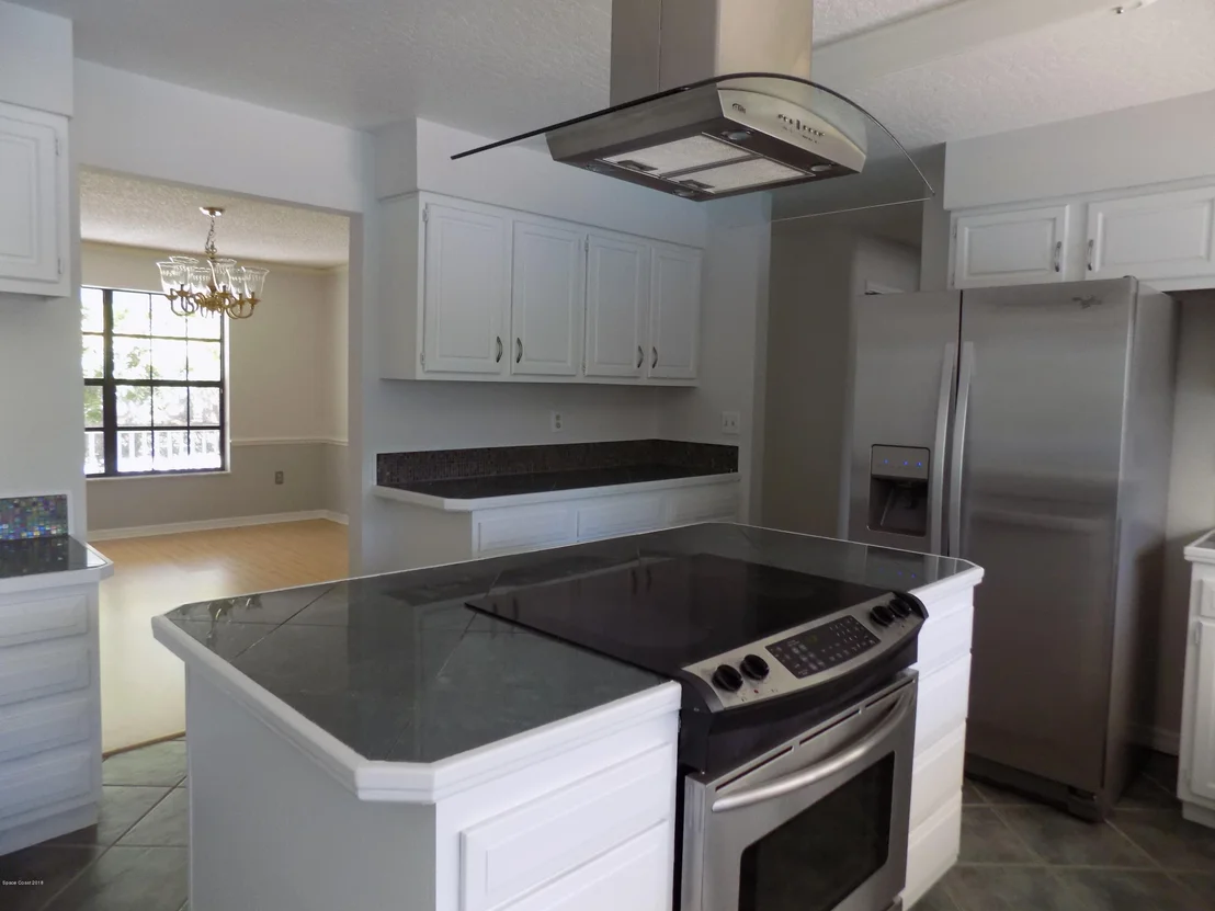 Photo of 970 Bluegrass Lane