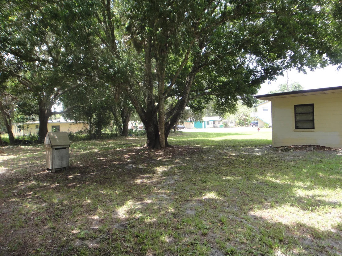 Photo of 116 NW Irwin Avenue