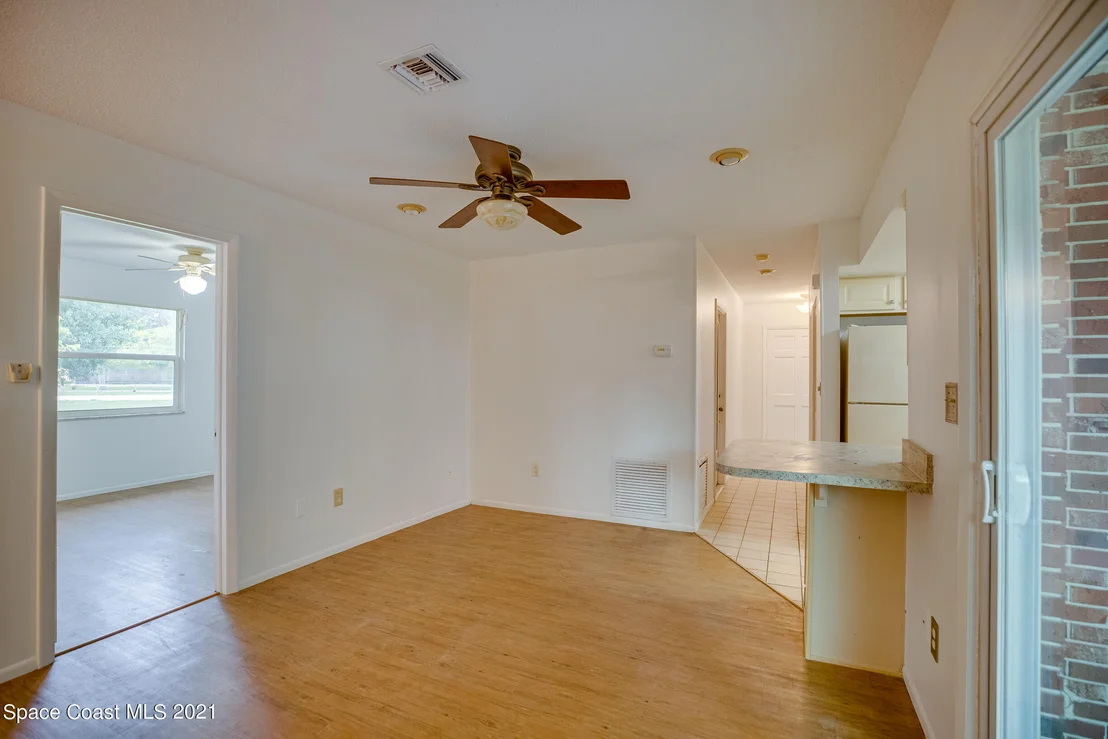 Photo of 838 Knecht Road NE