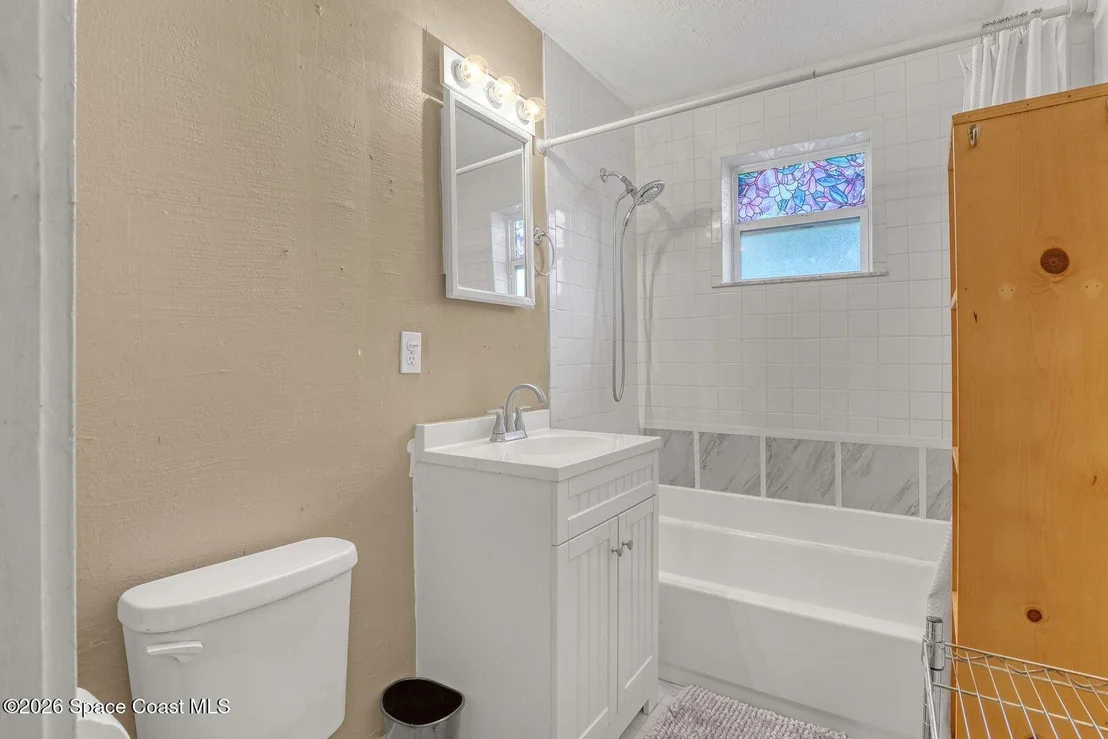 Photo of 107 Oak Street