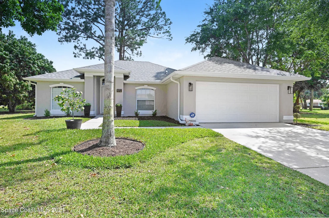 Photo of 971 Pineland Drive