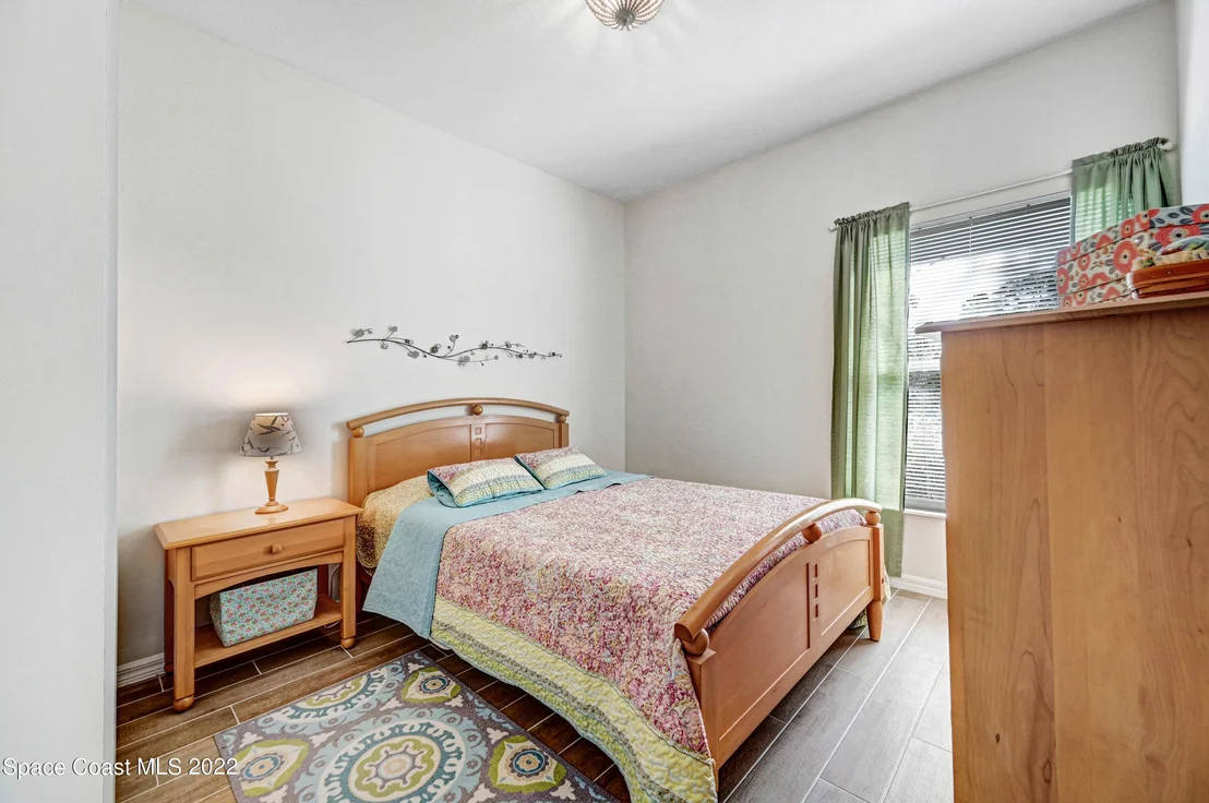 Photo of 868 Villa Drive