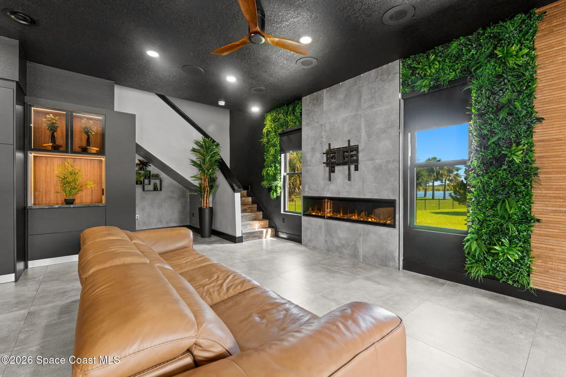 Photo of 2453 Westhorpe Drive