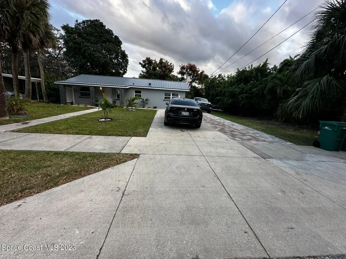Photo of 1083 Sea Grape Drive