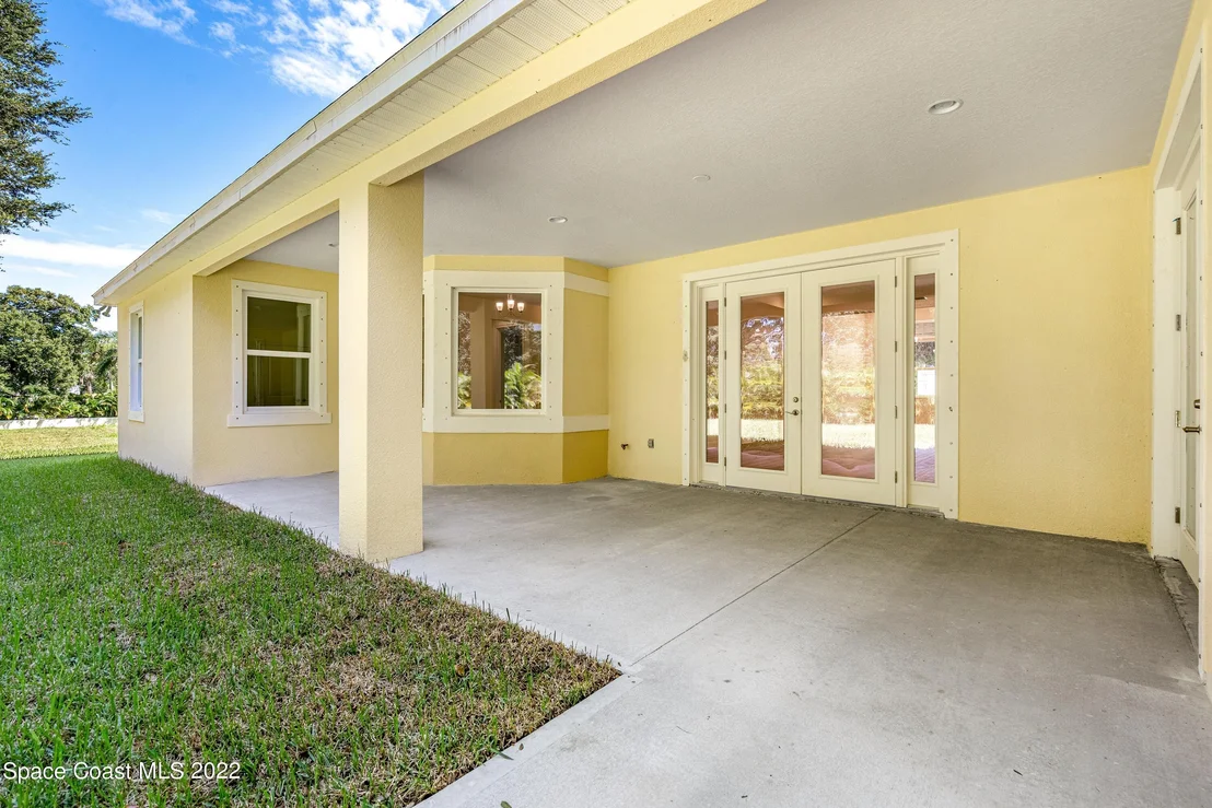 Photo of 40 Loch Ness Drive