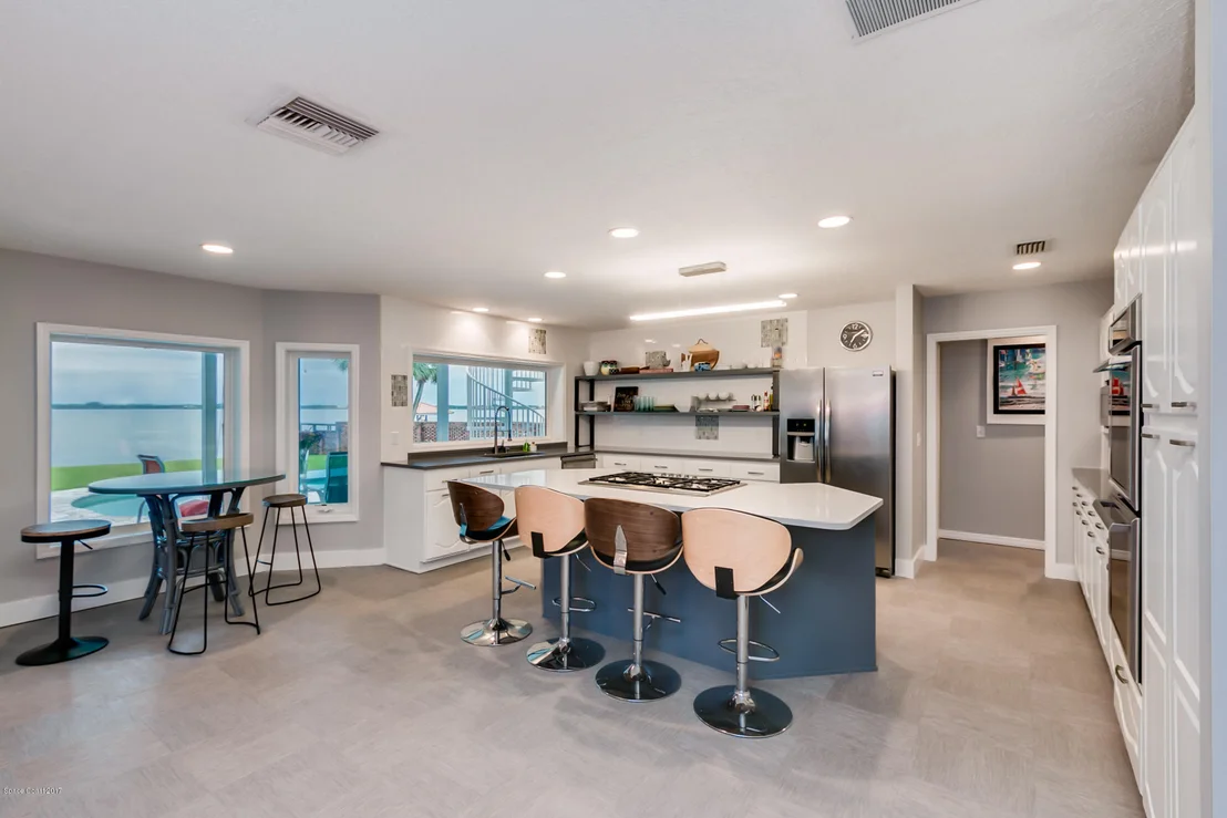 Photo of 300 Riverside Drive