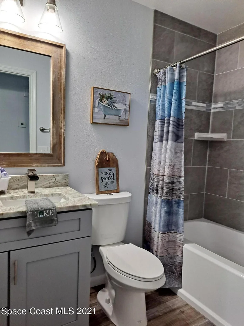 Photo of 2042 Doyle Drive