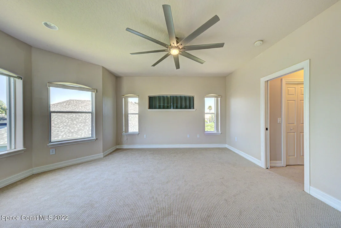 Photo of 334 Island Drive