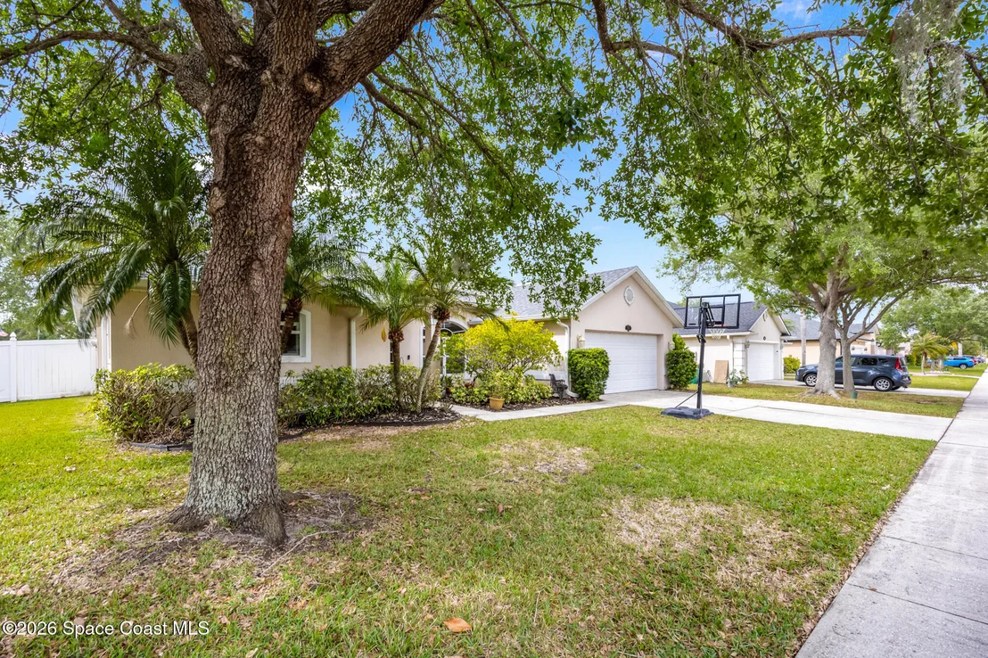 Photo of 2425 Tuscarora Court