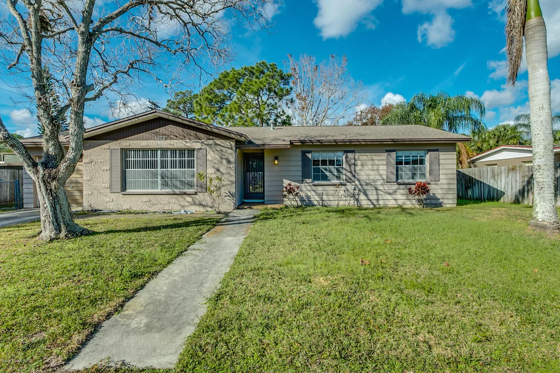 Photo of 1059 La Paloma Drive