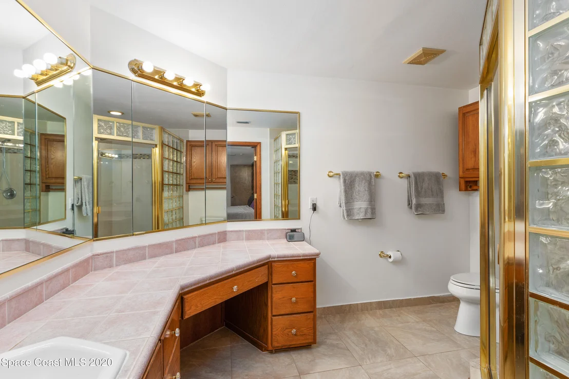 Photo of 1531 Hall Road