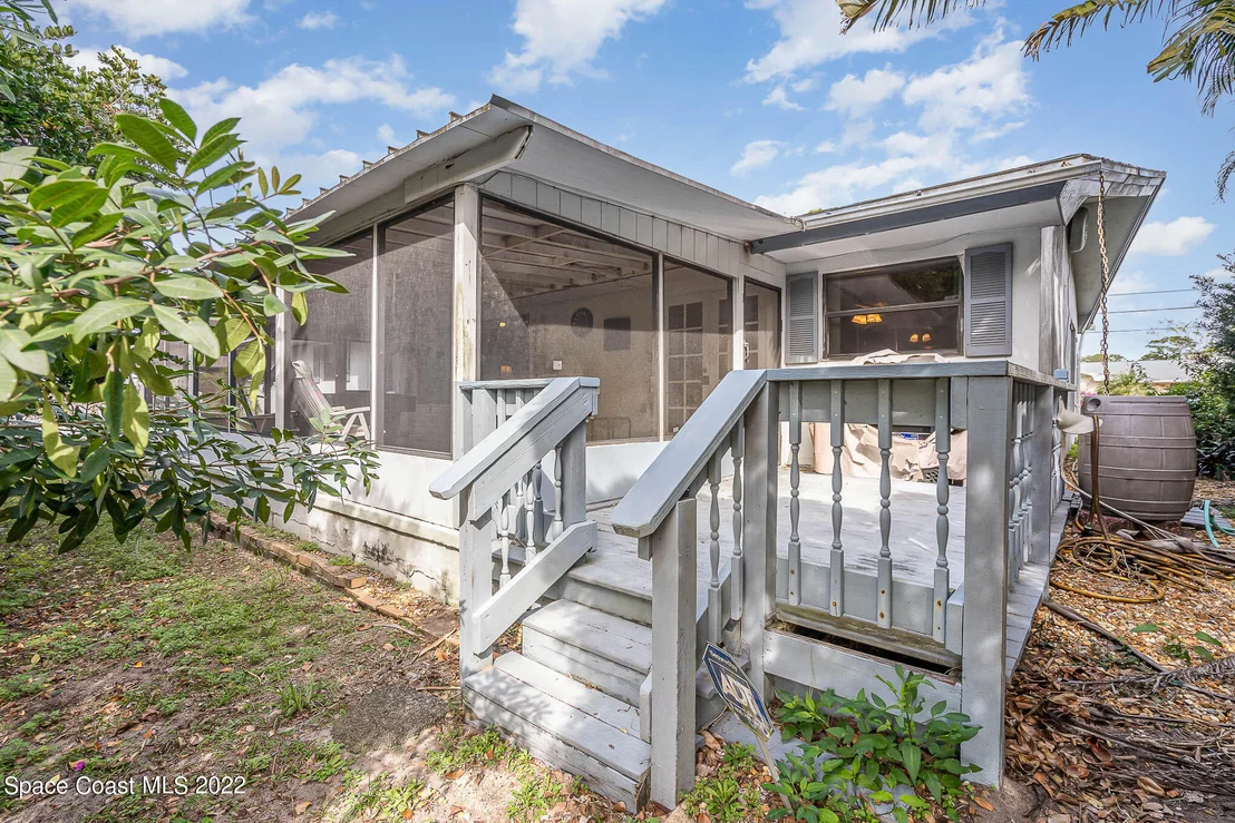 Photo of 1037 Fairlawn Drive