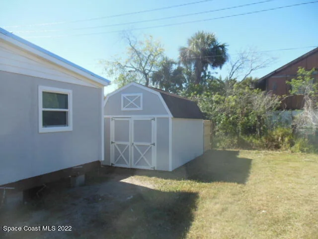 Photo of 335 Maplewood Boulevard