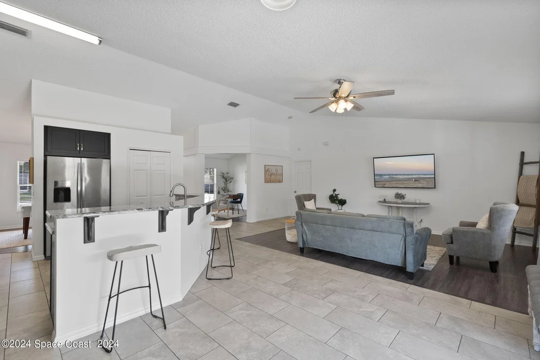 Photo of 1049 Jacaranda Circle