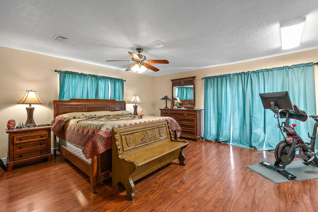 Photo of 3635 Hield Road