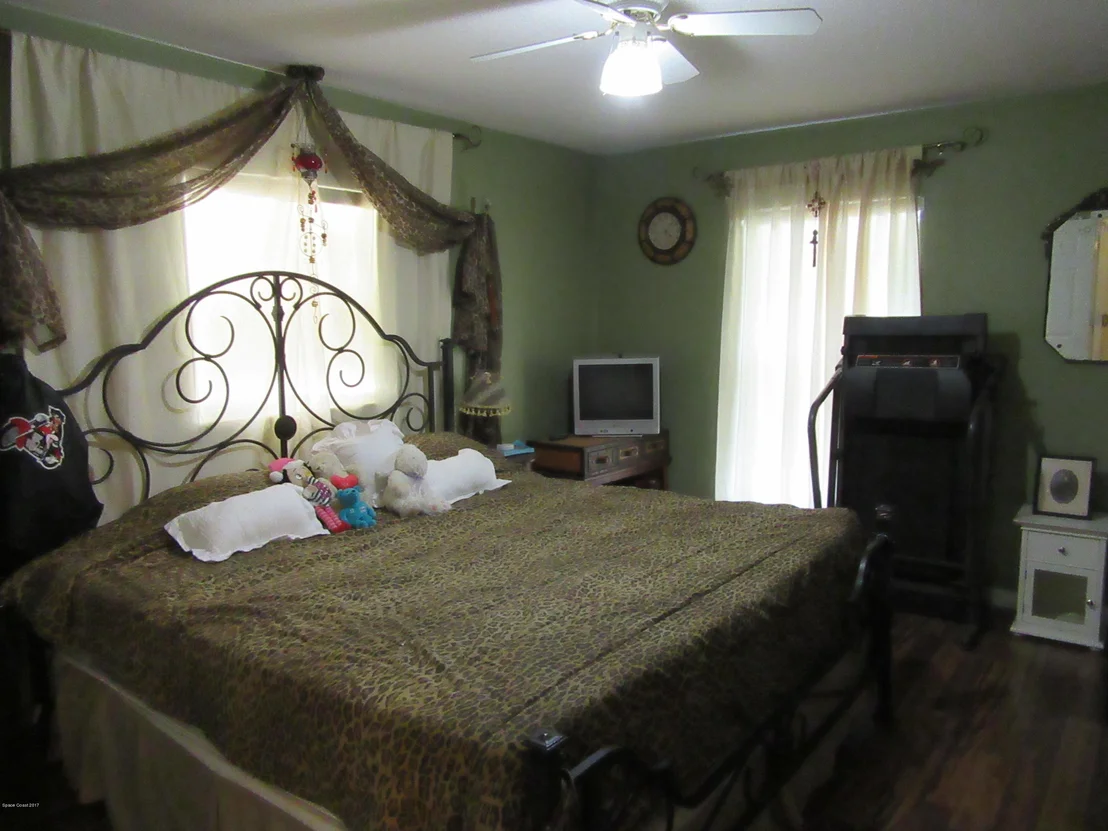 Photo of 1247 Goldenrod Circle NE