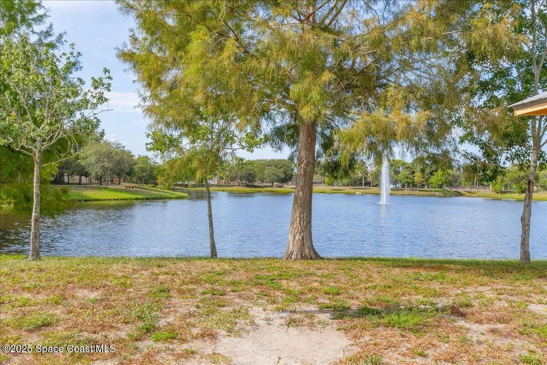 Photo of 955 Bartlett Lane