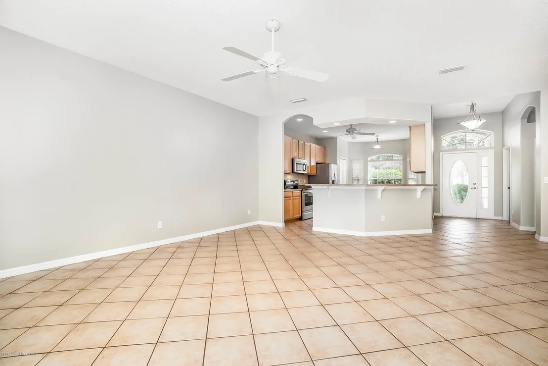 Photo of 4660 Portage