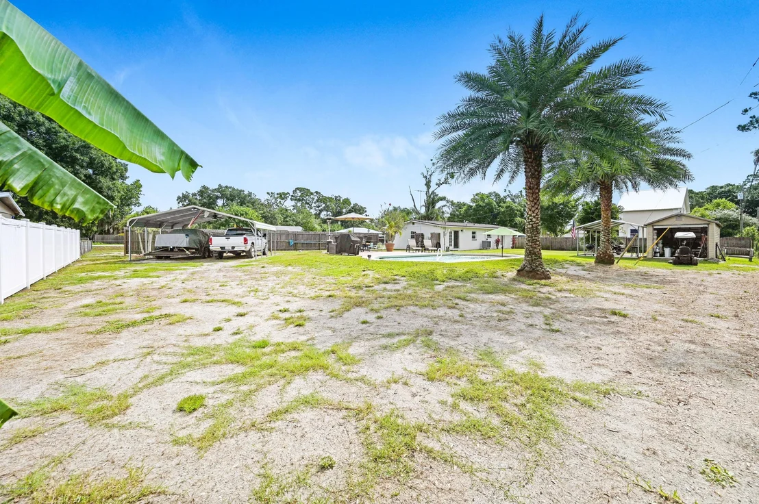 Photo of 2521 N Palm Drive N