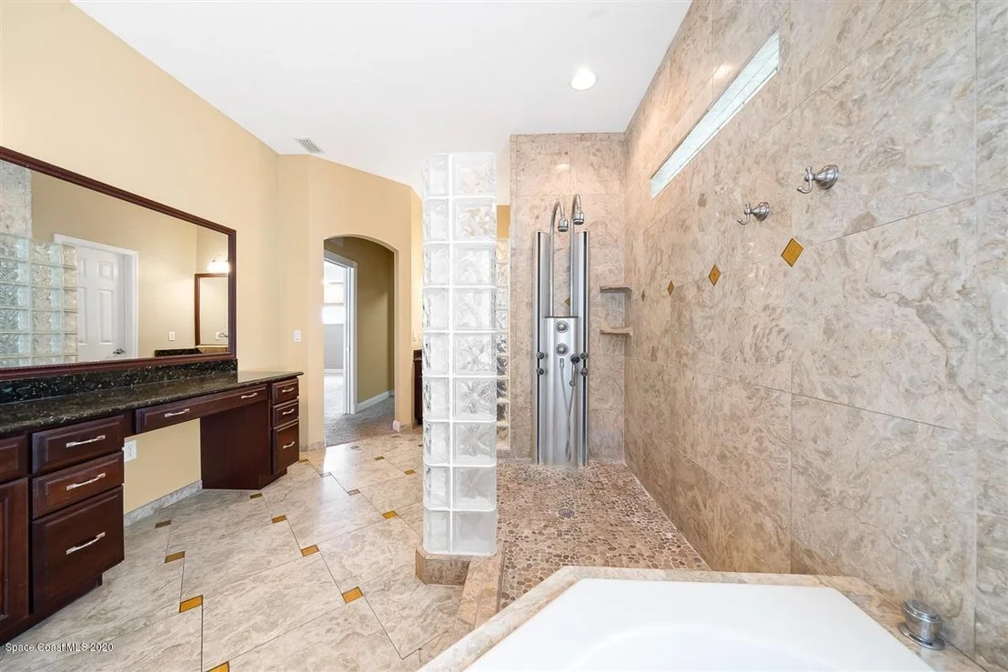 Photo of 1338 Silver Lake Drive