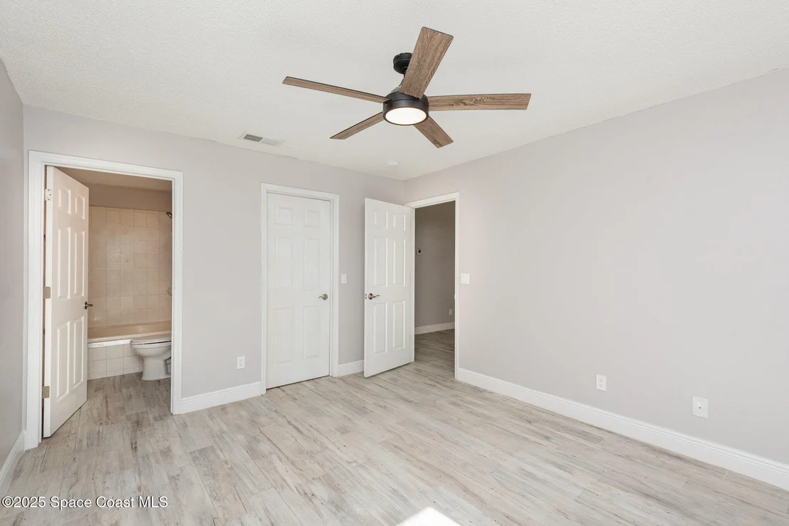 Photo of 1045 Jacaranda Circle