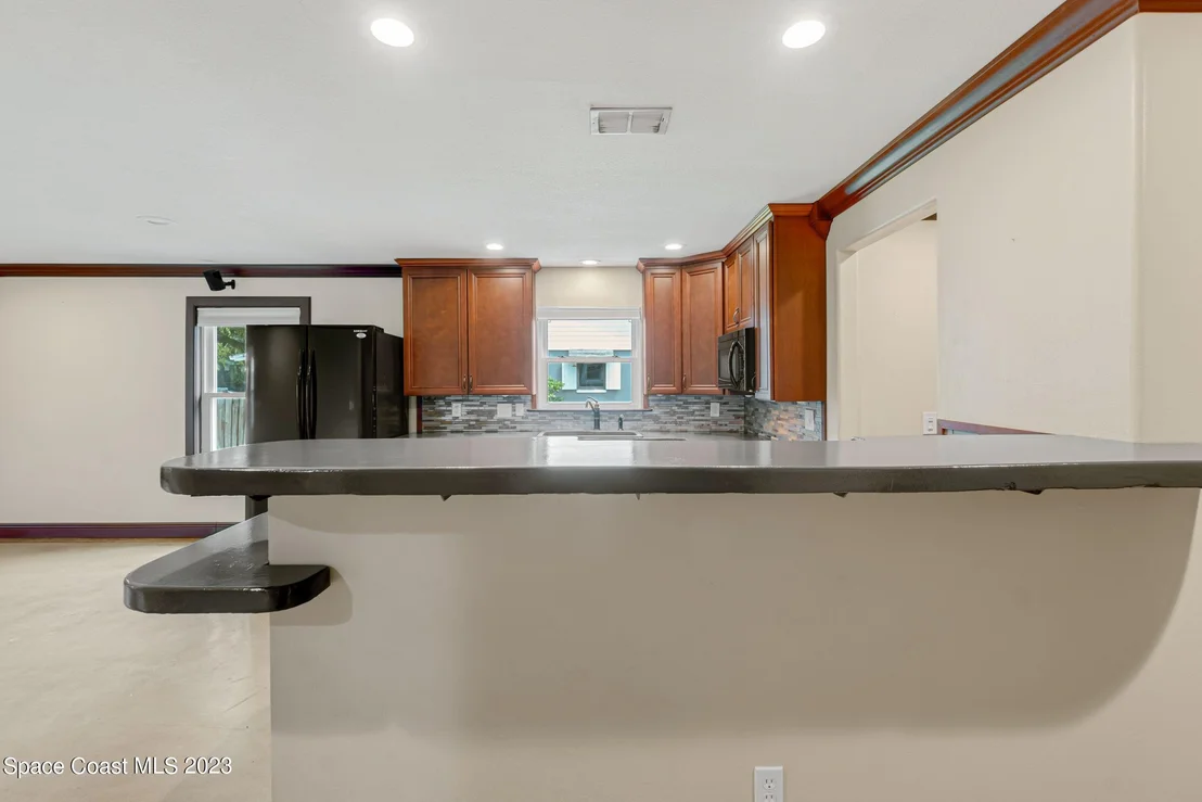 Photo of 1718 Bruman