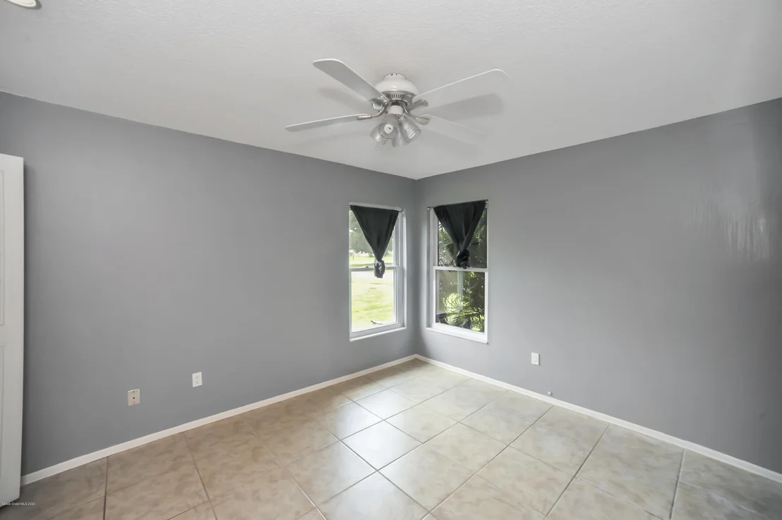 Photo of 797 James Circle NE