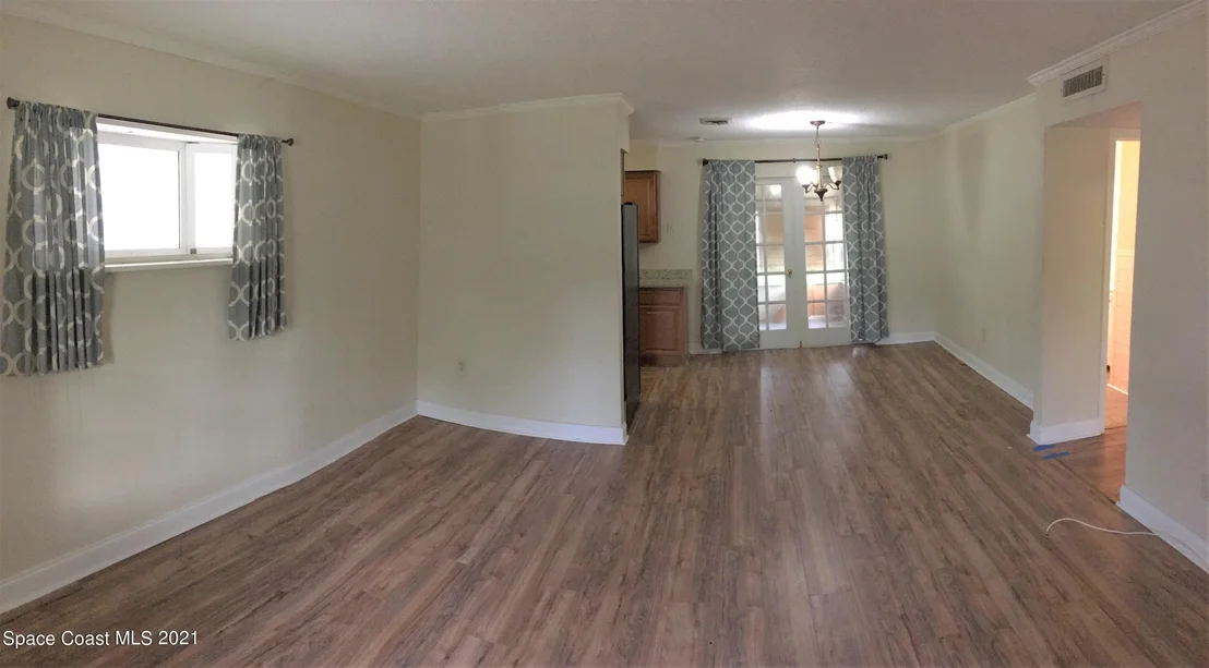 Photo of 2468 Victor Road
