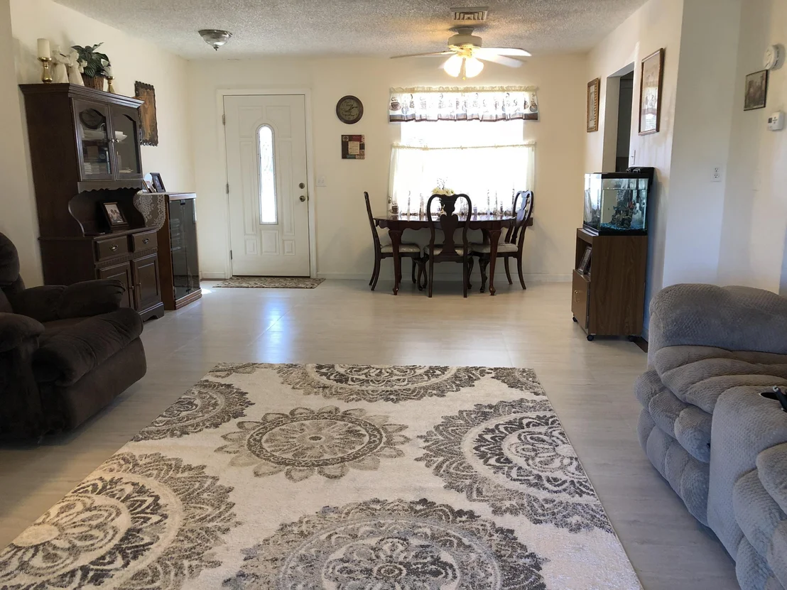 Photo of 976 Cardon Drive