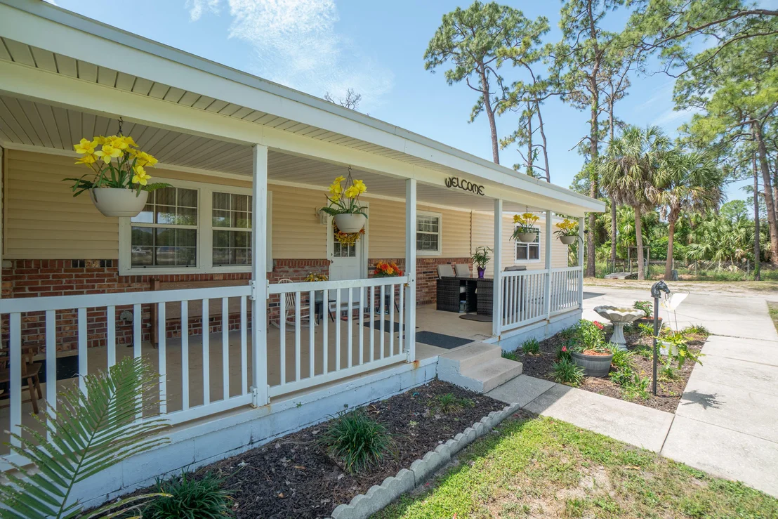 Photo of 3635 Hield Road
