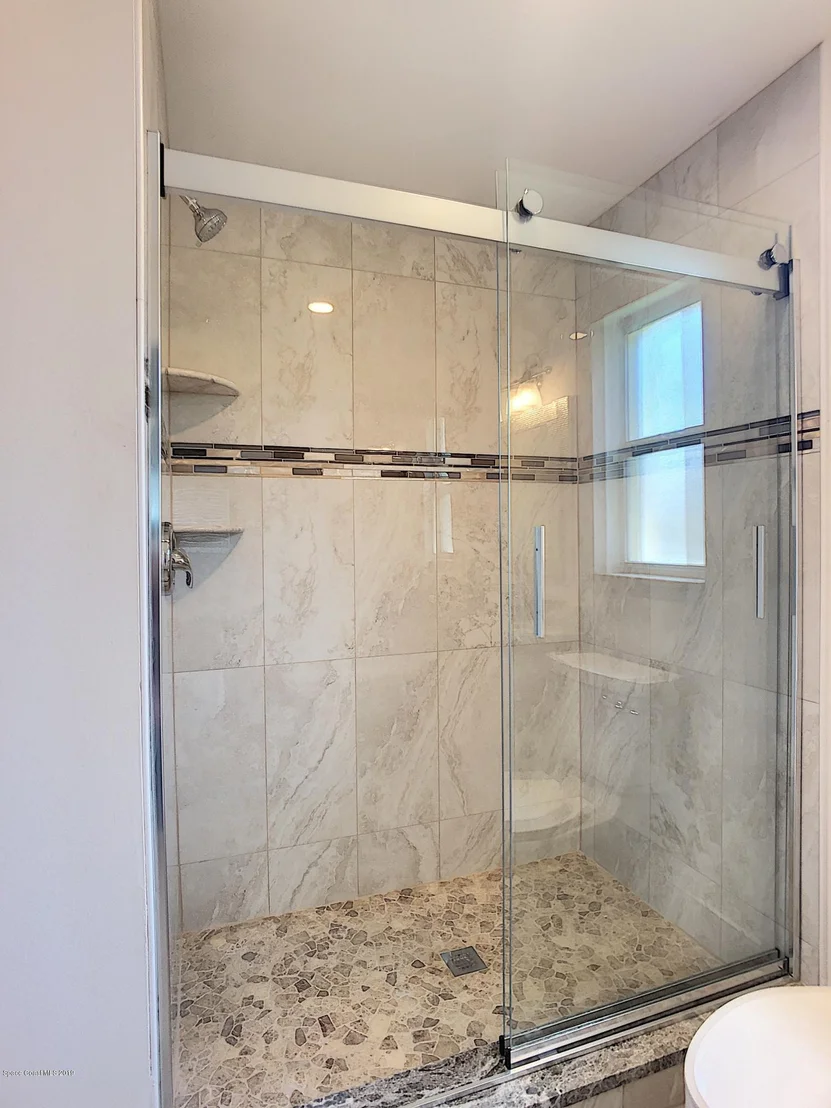 Photo of 304 N Roundtree Drive