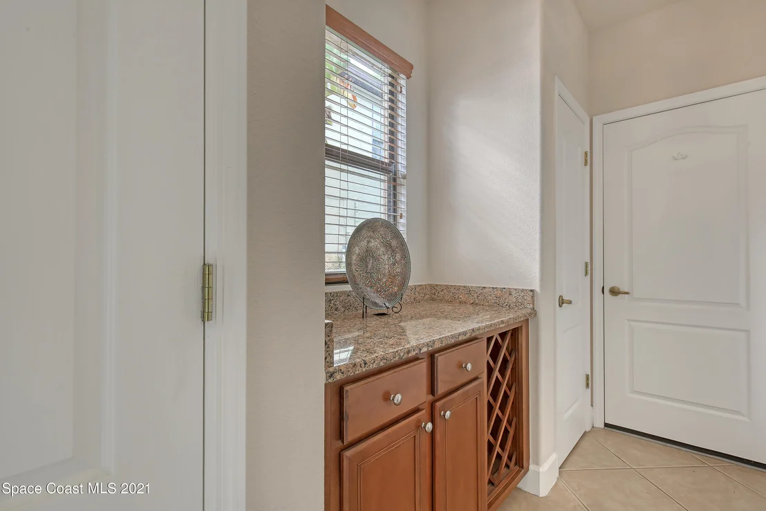 Photo of 1380 Talon Way