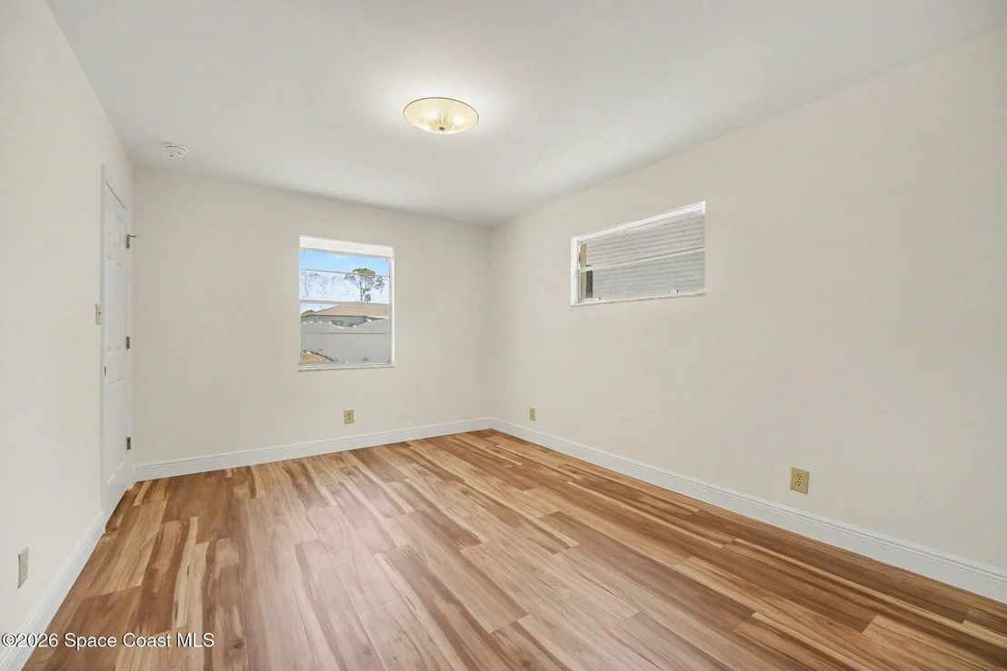 Photo of 952 Bayberry Lane