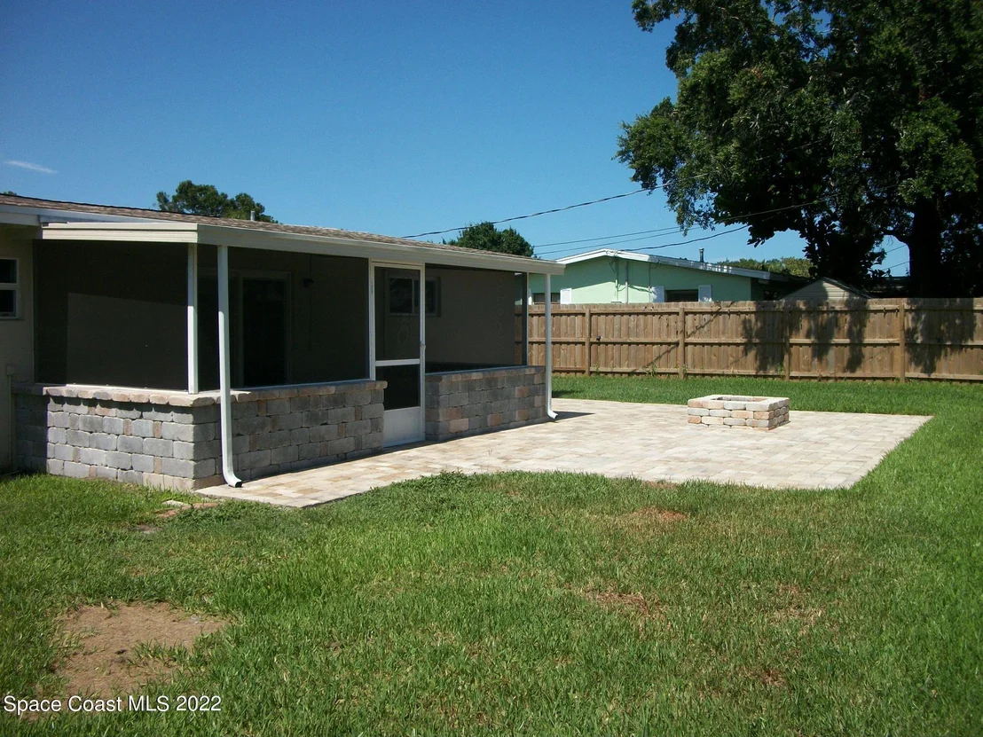 Photo of 2833 Fountainhead Boulevard