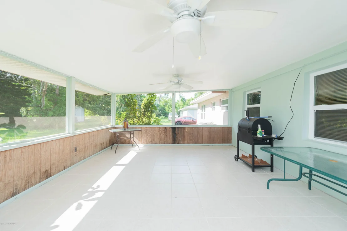Photo of 785 Aragon Avenue NE
