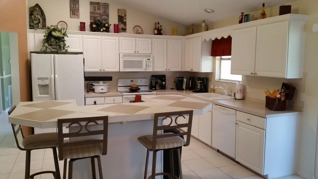 Photo of 2141 Lansing Street